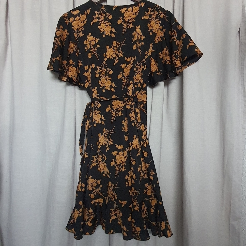 Floral Wrap Dress in Black and Golden Orange Size M - Picture 7 of 10
